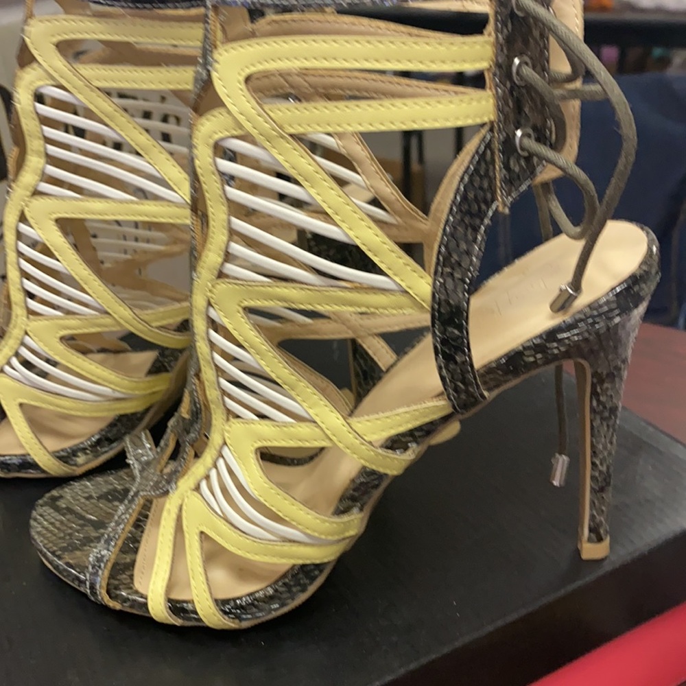 Charlotte Russe Heels size 8 - Picture 3 of 8
